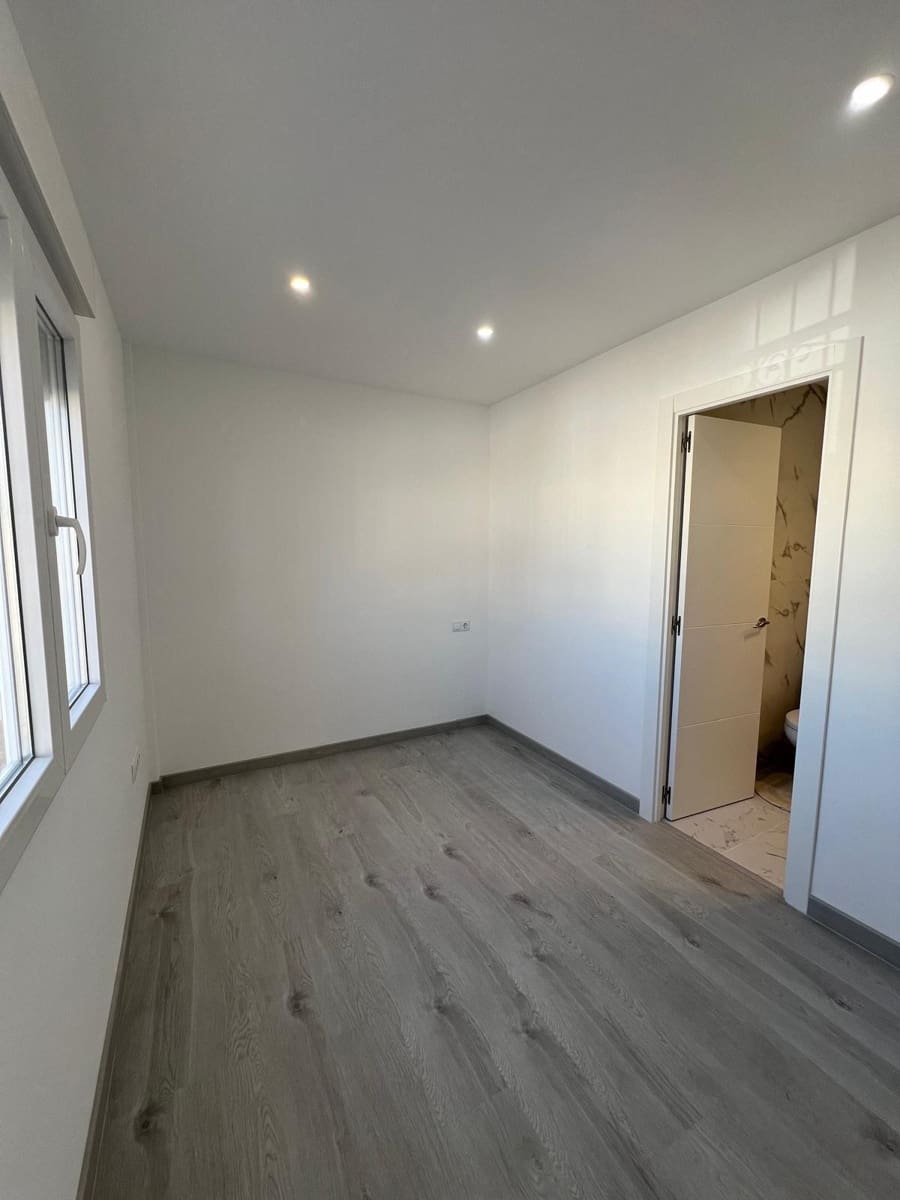 4 bedroom Villa for sale in La Mata with pool - € 369,000 (Ref: 8559917)