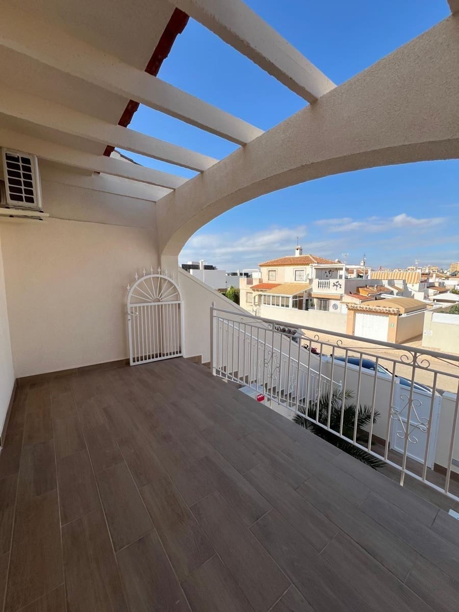 4 bedroom Villa for sale in La Mata with pool - € 369,000 (Ref: 8559917)