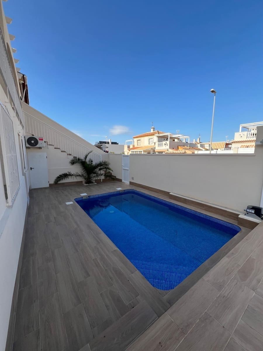 4 bedroom Villa for sale in La Mata with pool - € 369,000 (Ref: 8559917)