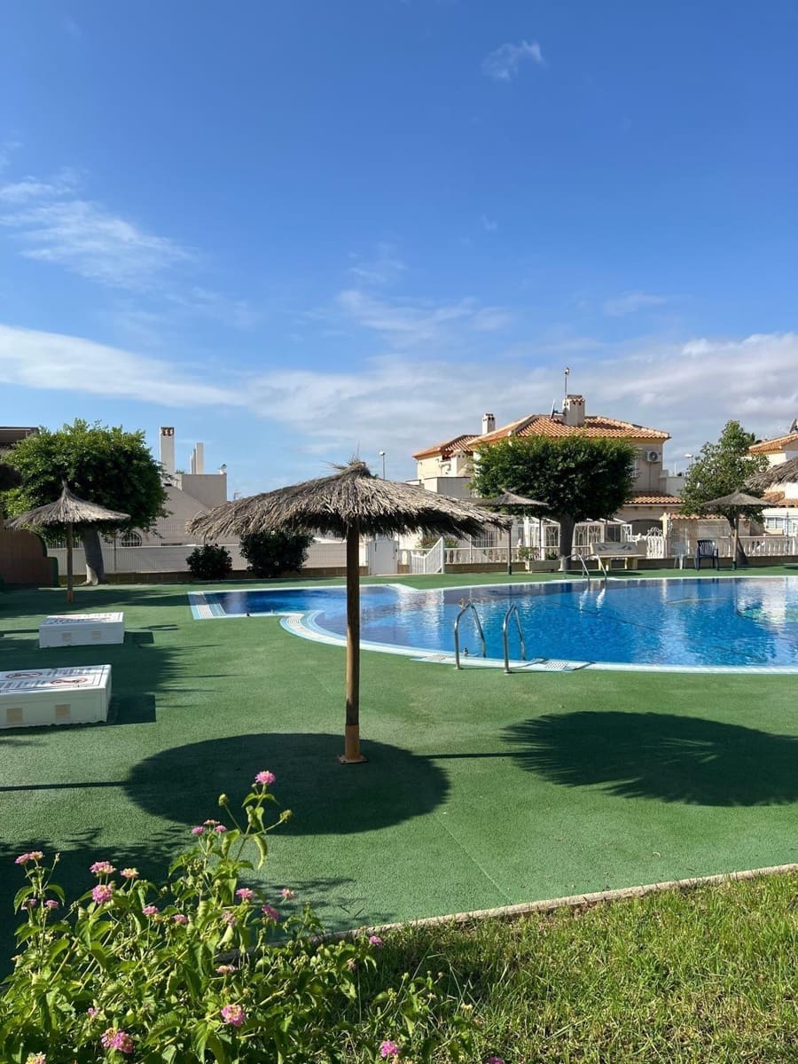 4 bedroom Villa for sale in La Mata with pool - € 369,000 (Ref: 8559917)