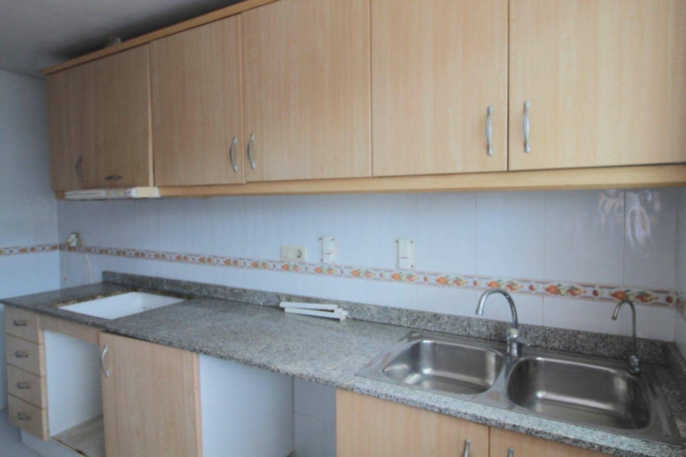 3 sypialnia Penthouse na sprzedaż w Torrevieja - 200 000 € (Ref: 8715548)