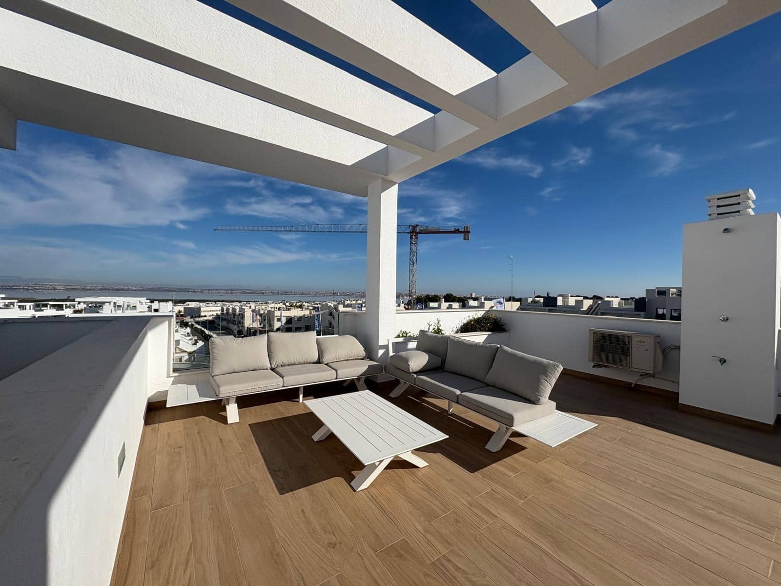 2 slaapkamer Bungalow te koop in Los Balcones met zwembad garage - € 309.900 (Ref: 8865082)