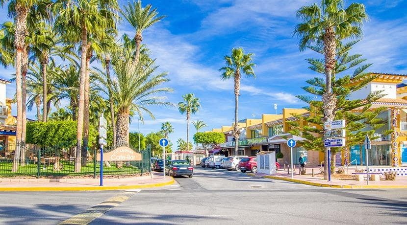 5 quarto Moradia para venda em Ciudad Quesada com piscina garagem - 735 000 € (Ref: 8893305)