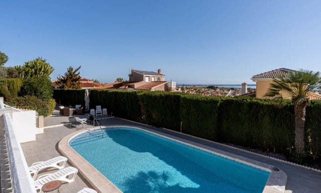 5 quarto Moradia para venda em Ciudad Quesada, Rojales com piscina garagem - 735 000 € (Ref: 8893305)