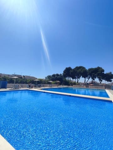 2 soveværelse Lejlighed til salg i El Limonar, Torrevieja med swimmingpool - € 136.000 (Ref: 8954635)