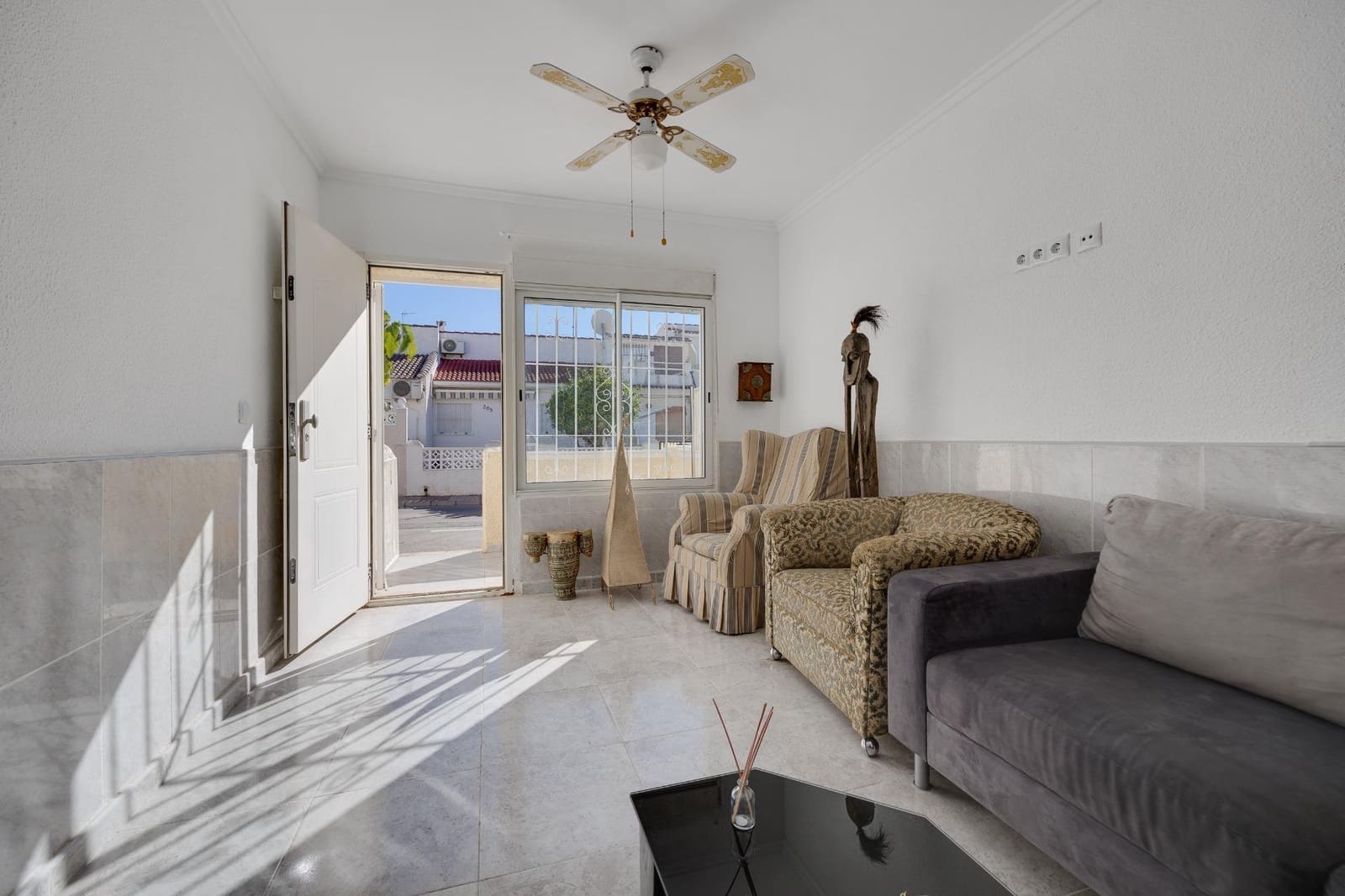 2 quarto Apartamento para venda em El Limonar com piscina - 129 990 € (Ref: 8954635)