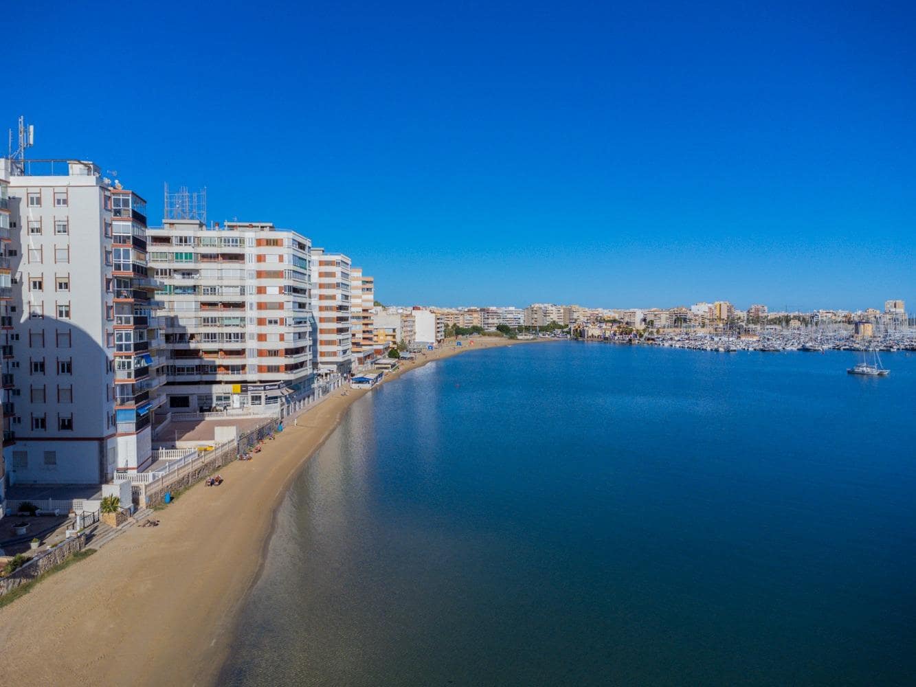 1 sypialnia Apartament na sprzedaż w Torrevieja z basenem - 175 000 € (Ref: 8985858)
