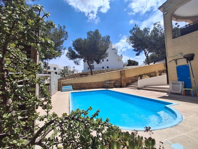 6 quarto Moradia para venda em Las Filipinas com piscina - 450 000 € (Ref: 8994002)