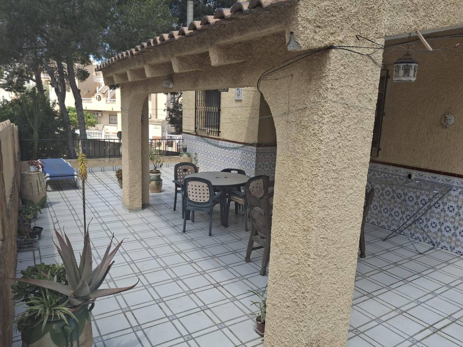 6 Zimmer Villa zu verkaufen in Filipinas mit Pool - 450.000 € (Ref: 8994002)