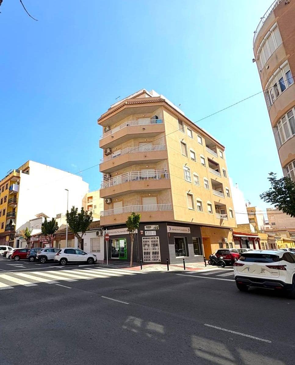 2 chambre Appartement à vendre à Torrevieja - 126 000 € (Ref: 9100888)