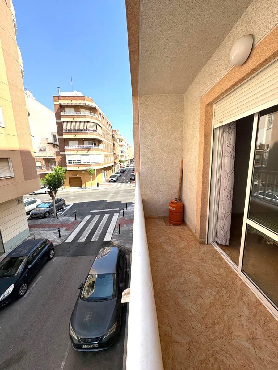 2 chambre Appartement à vendre à Torrevieja - 126 000 € (Ref: 9100888)
