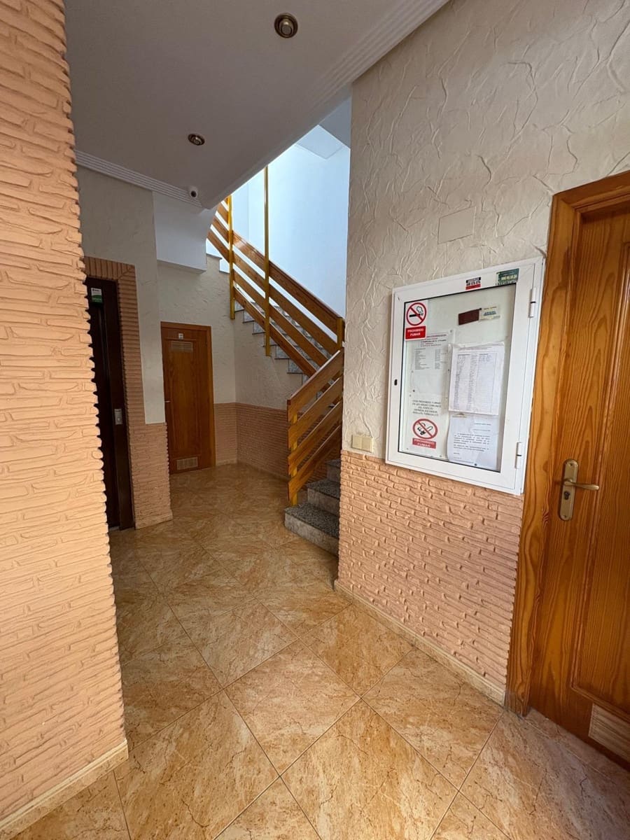 2 chambre Appartement à vendre à Torrevieja - 126 000 € (Ref: 9100888)