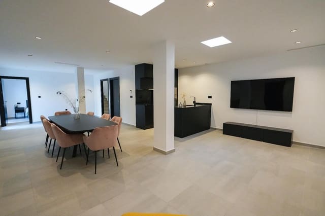 5 makuuhuone Rivitalo myytävänä paikassa Benijófar mukana uima-altaan - 530 000 € (Ref: 9165942)