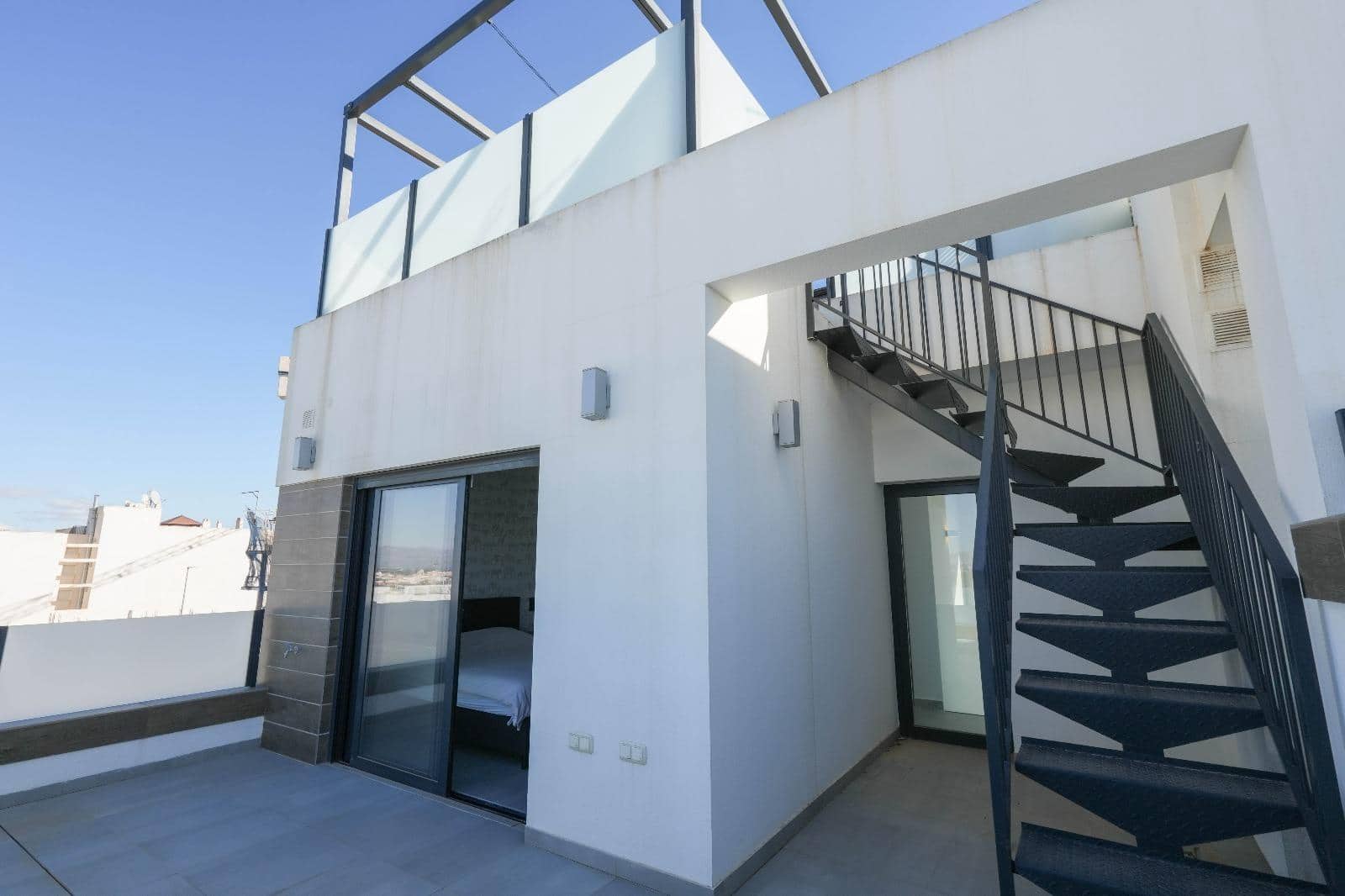 5 makuuhuone Rivitalo myytävänä paikassa Benijofar mukana uima-altaan - 530 000 € (Ref: 9165942)