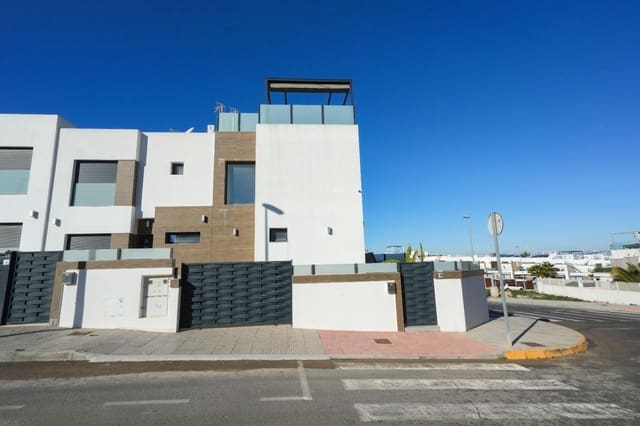 5 bedroom Terraced Villa for sale in Benijófar with pool - € 530,000 (Ref: 9165942)
