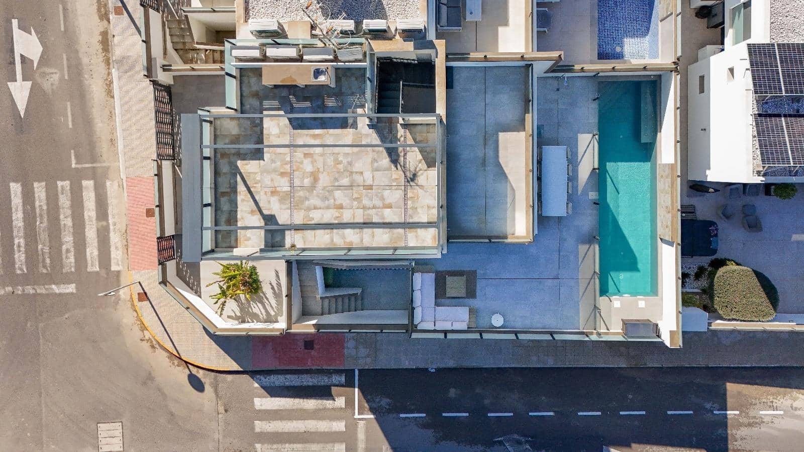 5 soveværelse Rækkehus til salg i Benijofar med swimmingpool - € 530.000 (Ref: 9165942)