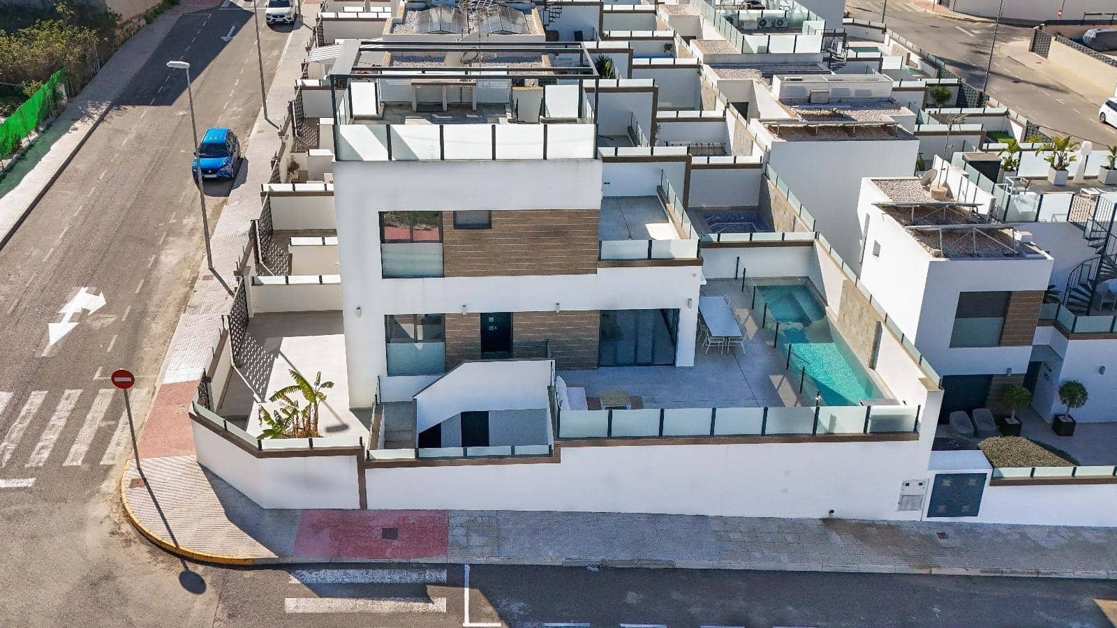 5 soveværelse Rækkehus til salg i Benijofar med swimmingpool - € 530.000 (Ref: 9165942)