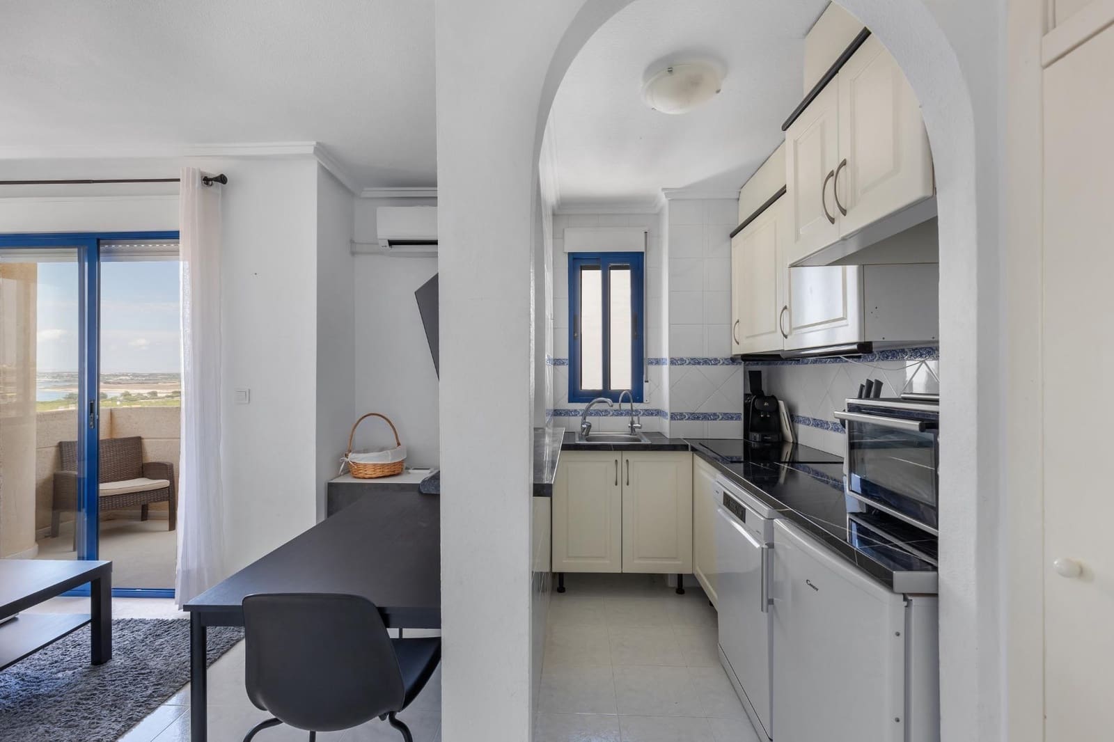 2 quarto Apartamento para venda em Torrevieja com piscina - 145 000 € (Ref: 9171725)