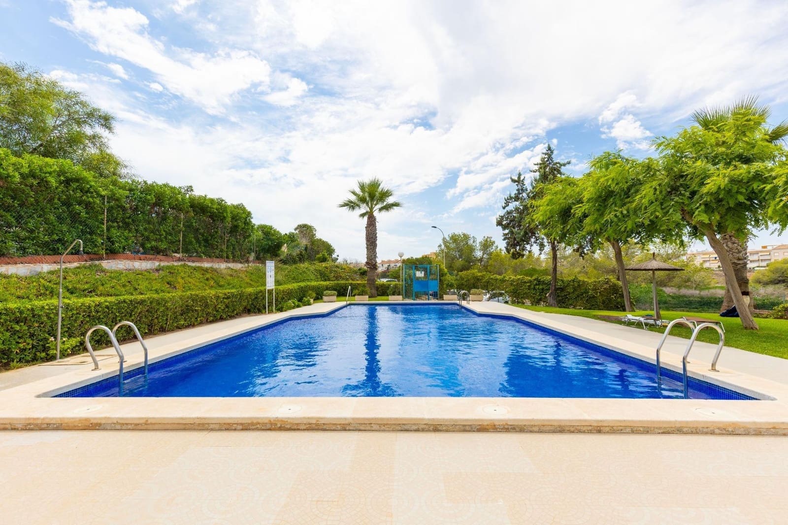 2 quarto Apartamento para venda em Torrevieja com piscina - 145 000 € (Ref: 9171725)