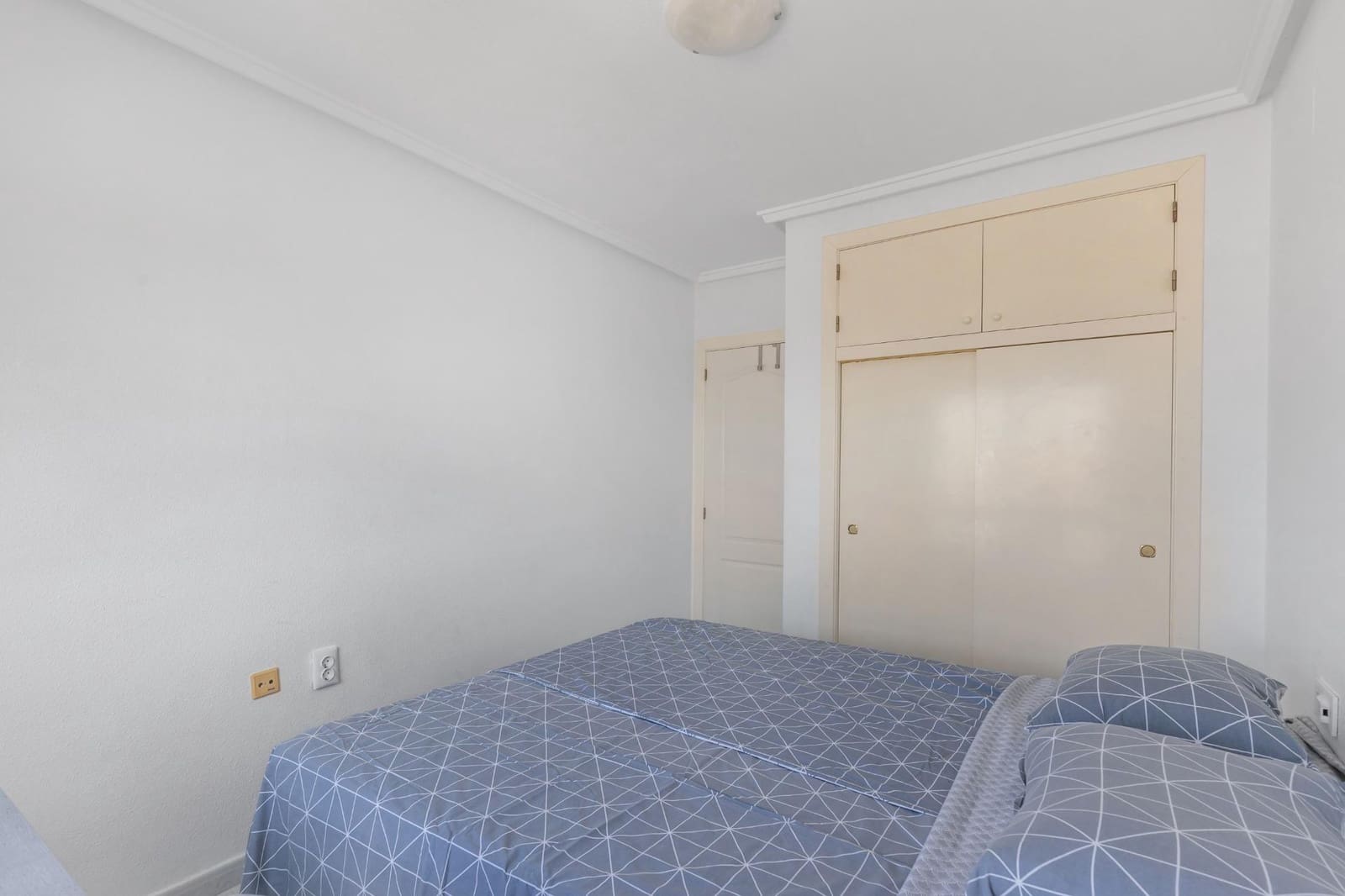 2 quarto Apartamento para venda em Torrevieja com piscina - 145 000 € (Ref: 9171725)