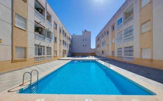 3 camera da letto Attico in vendita in Centro, Torrevieja con piscina - 134.900 € (Rif: 9176574)