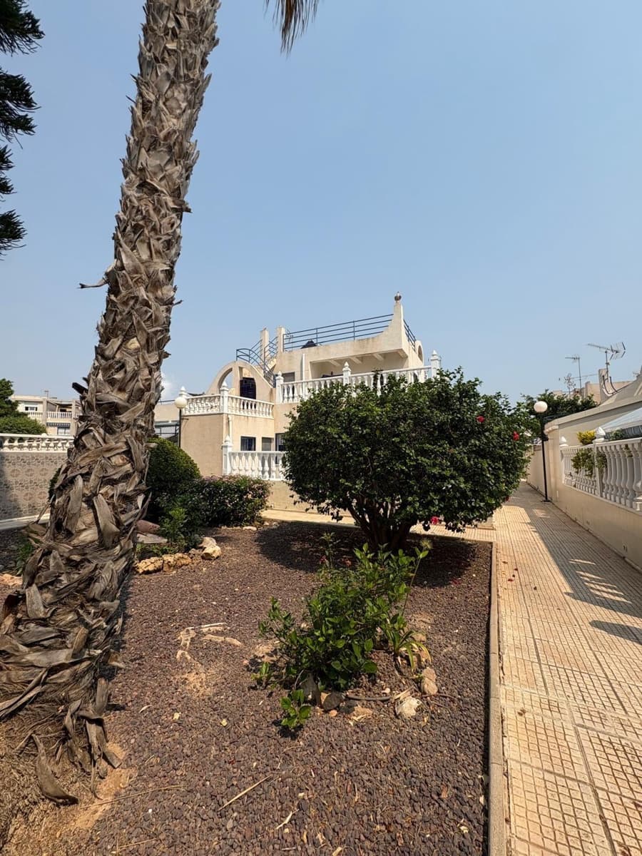 3 soveværelse Lejlighed til salg i Torrevieja med swimmingpool - € 179.000 (Ref: 9185645)