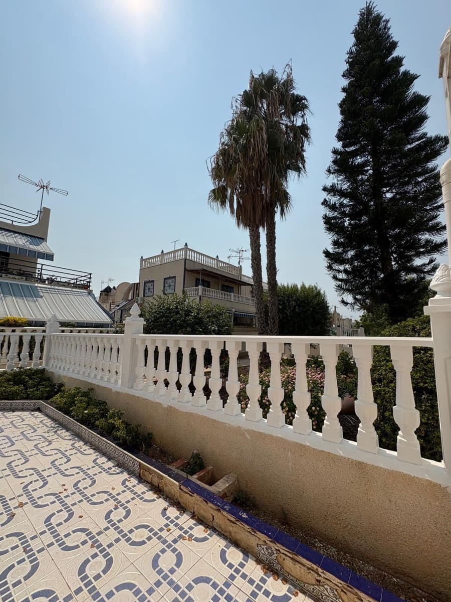 3 soveværelse Lejlighed til salg i Torrevieja med swimmingpool - € 179.000 (Ref: 9185645)