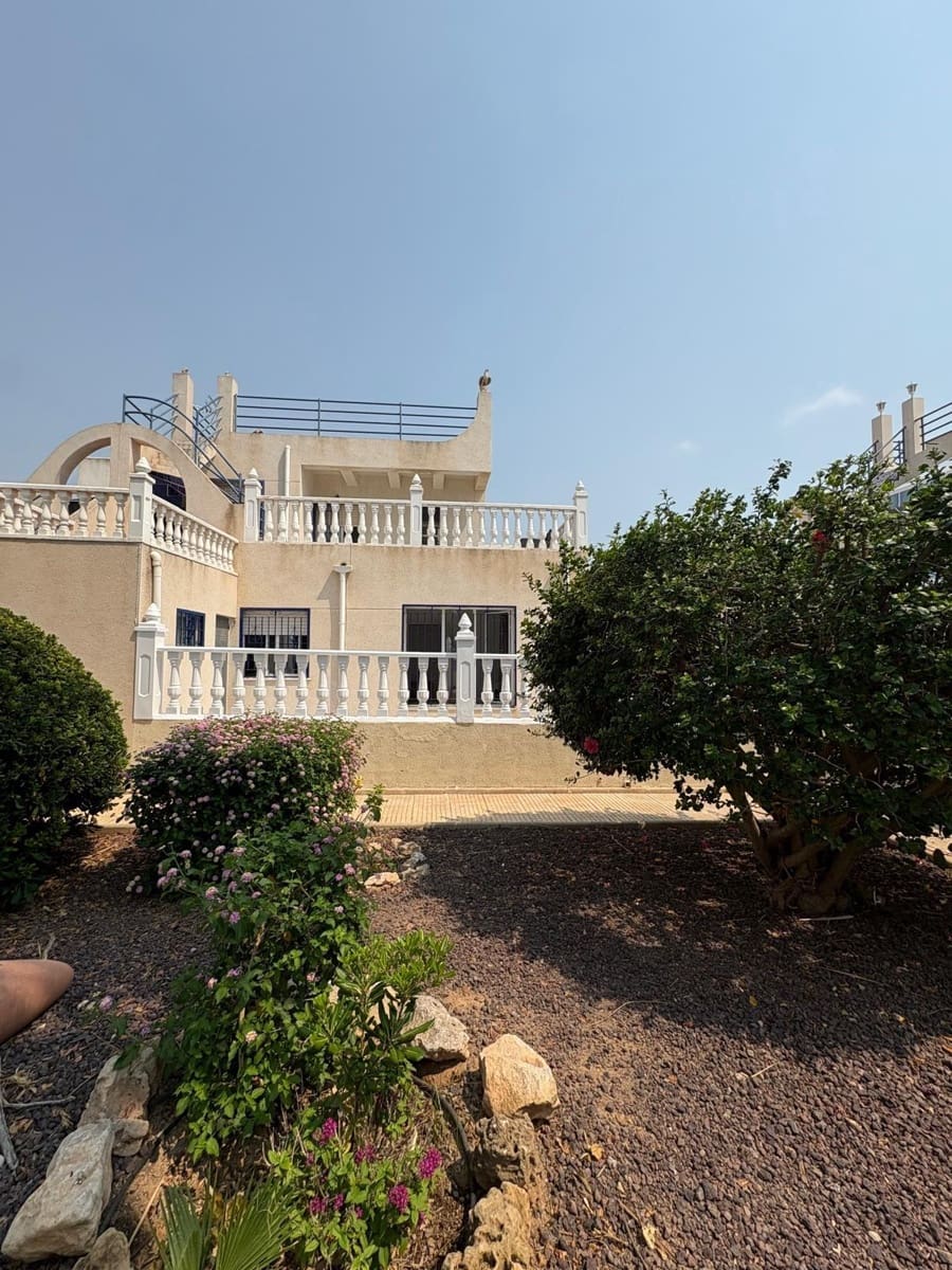 3 soveværelse Lejlighed til salg i Torrevieja med swimmingpool - € 179.000 (Ref: 9185645)