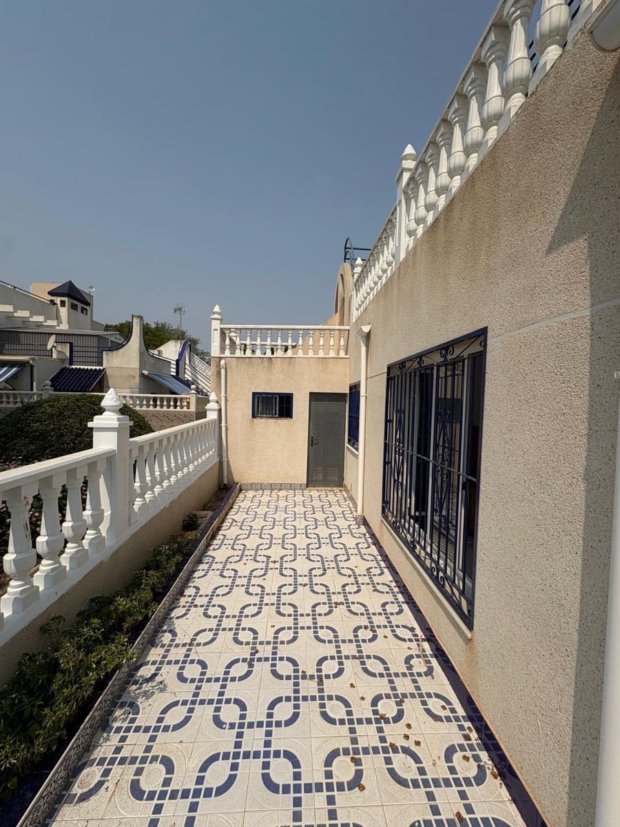 3 soveværelse Lejlighed til salg i Torrevieja med swimmingpool - € 179.000 (Ref: 9185645)