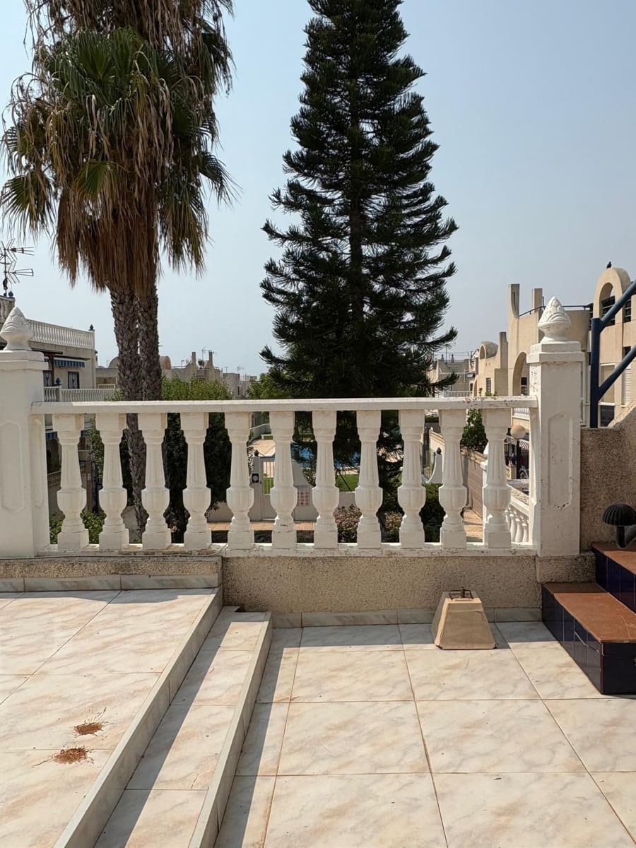 3 soveværelse Lejlighed til salg i Torrevieja med swimmingpool - € 179.000 (Ref: 9185645)