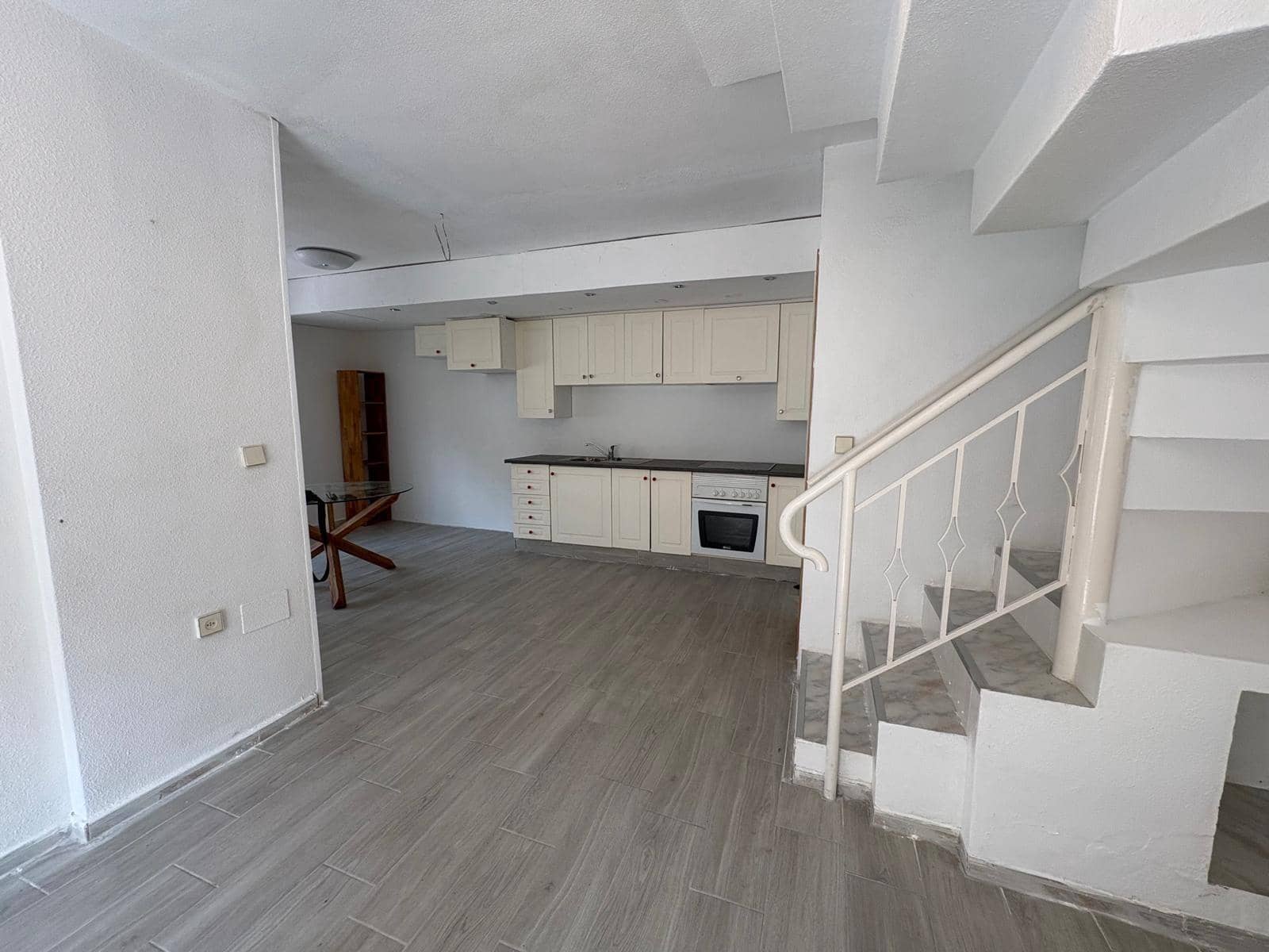 3 soveværelse Lejlighed til salg i Torrevieja med swimmingpool - € 179.000 (Ref: 9185645)