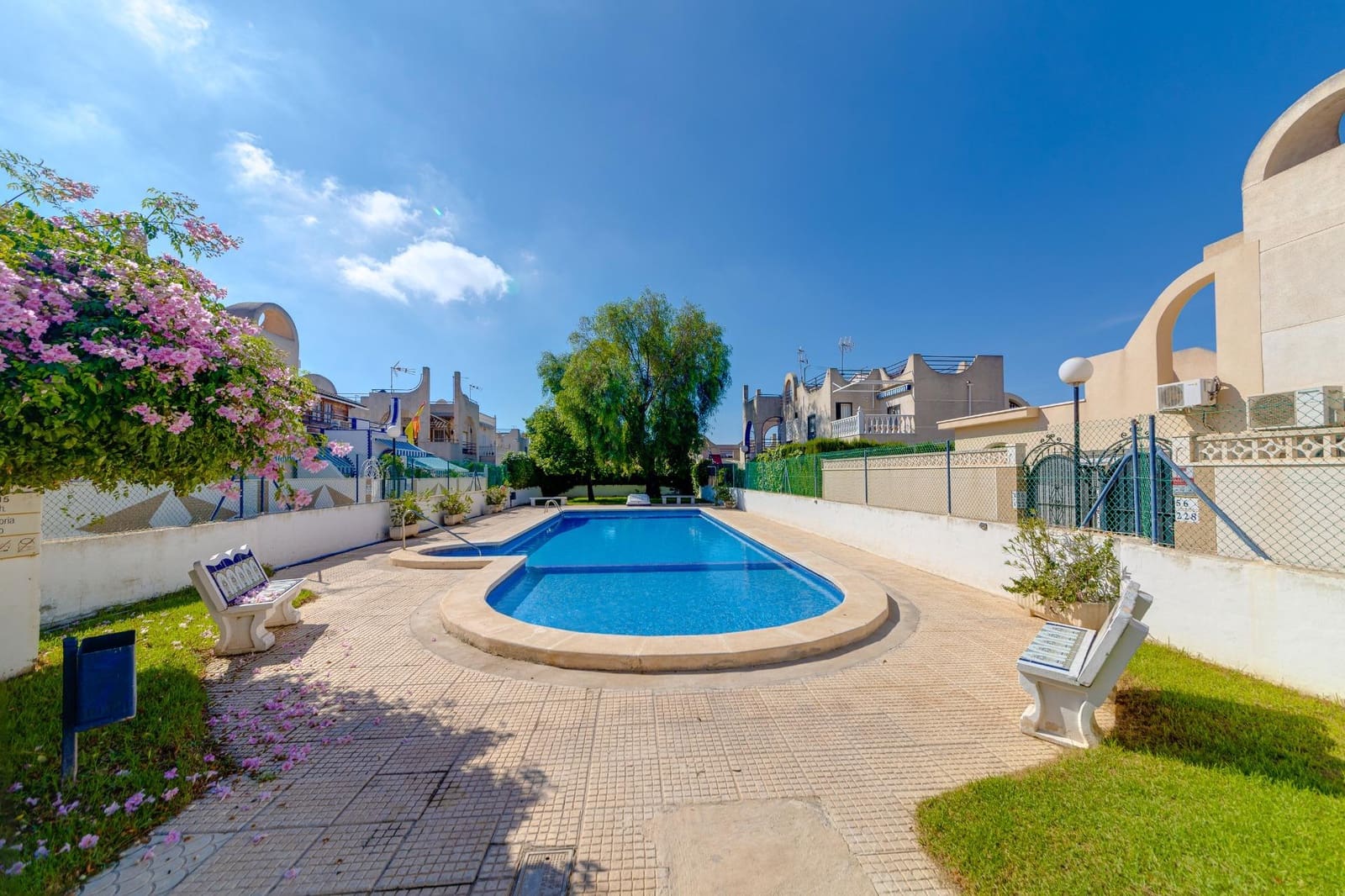 3 soveværelse Lejlighed til salg i Torrevieja med swimmingpool - € 179.000 (Ref: 9185645)