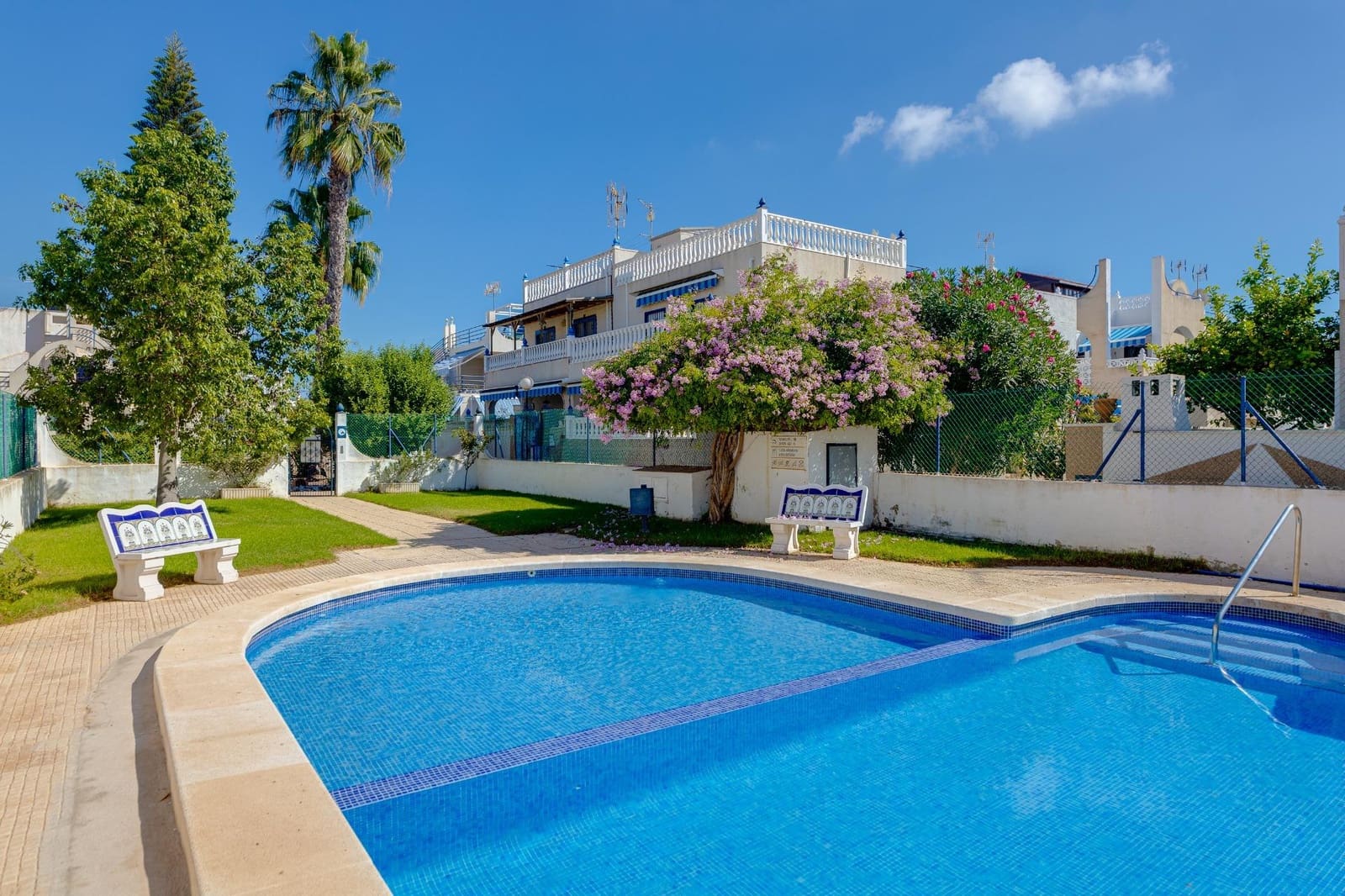 3 soveværelse Lejlighed til salg i Torrevieja med swimmingpool - € 179.000 (Ref: 9185645)