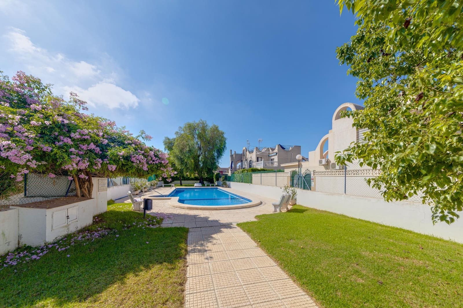 3 soveværelse Lejlighed til salg i Torrevieja med swimmingpool - € 179.000 (Ref: 9185645)