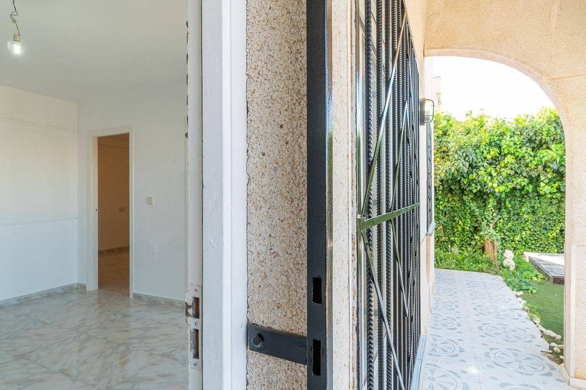 2 sypialnia Bungalow na sprzedaż w Torrevieja z basenem - 138 000 € (Ref: 9197900)