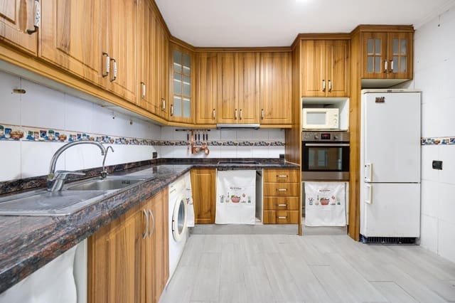 3 makuuhuone Huoneisto myytävänä paikassa Centro, Torrevieja - 138 500 € (Ref: 9208480)