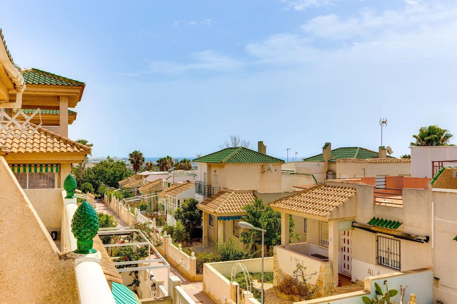 3 bedroom Bungalow for sale in Los Altos with pool - € 185,000 (Ref: 9232786)