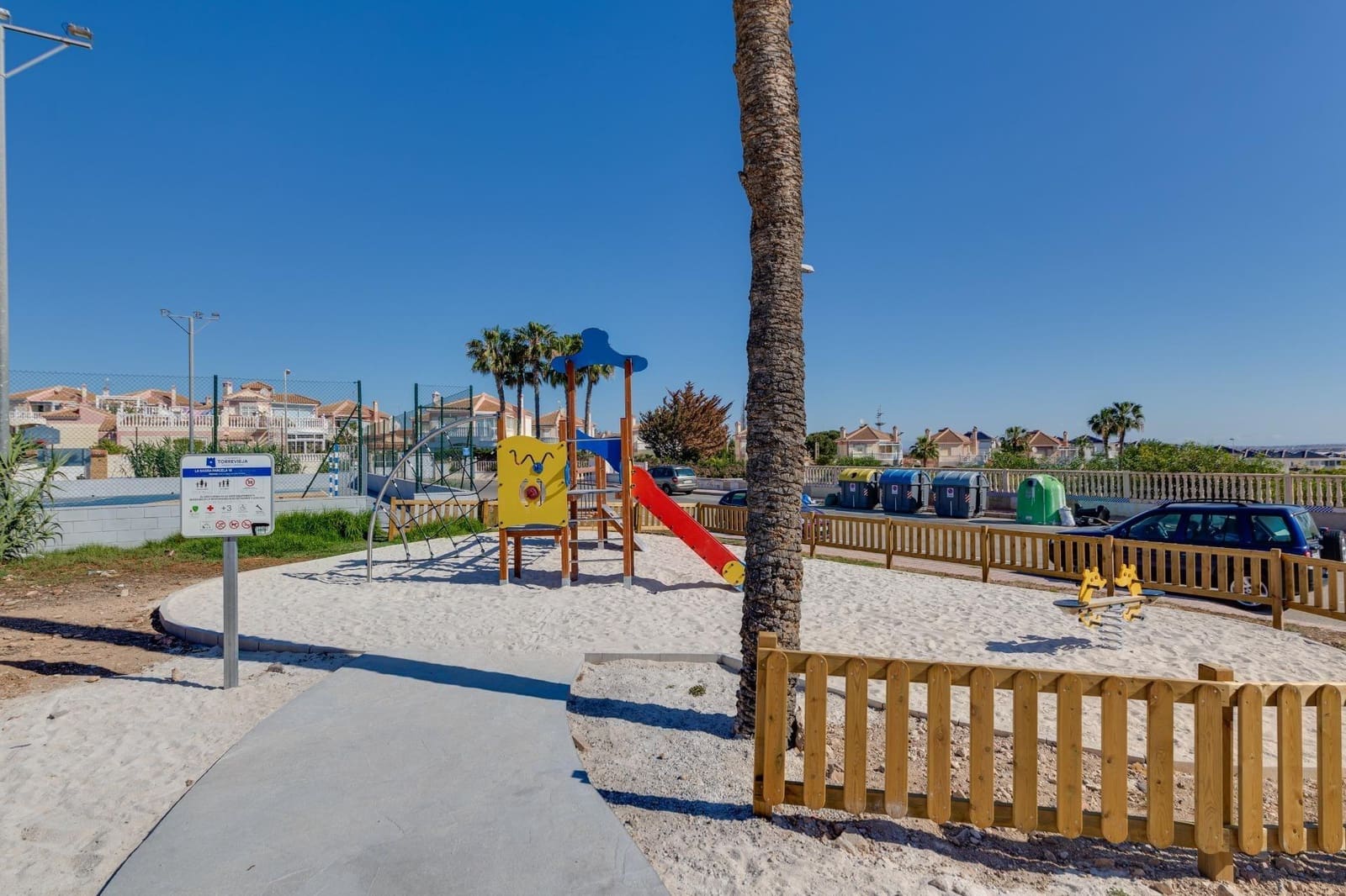 3 bedroom Bungalow for sale in Los Altos with pool - € 185,000 (Ref: 9232786)