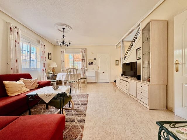 3 bedroom Bungalow for sale in Doña Pepa, Rojales with pool - € 249,000 (Ref: 9247112)