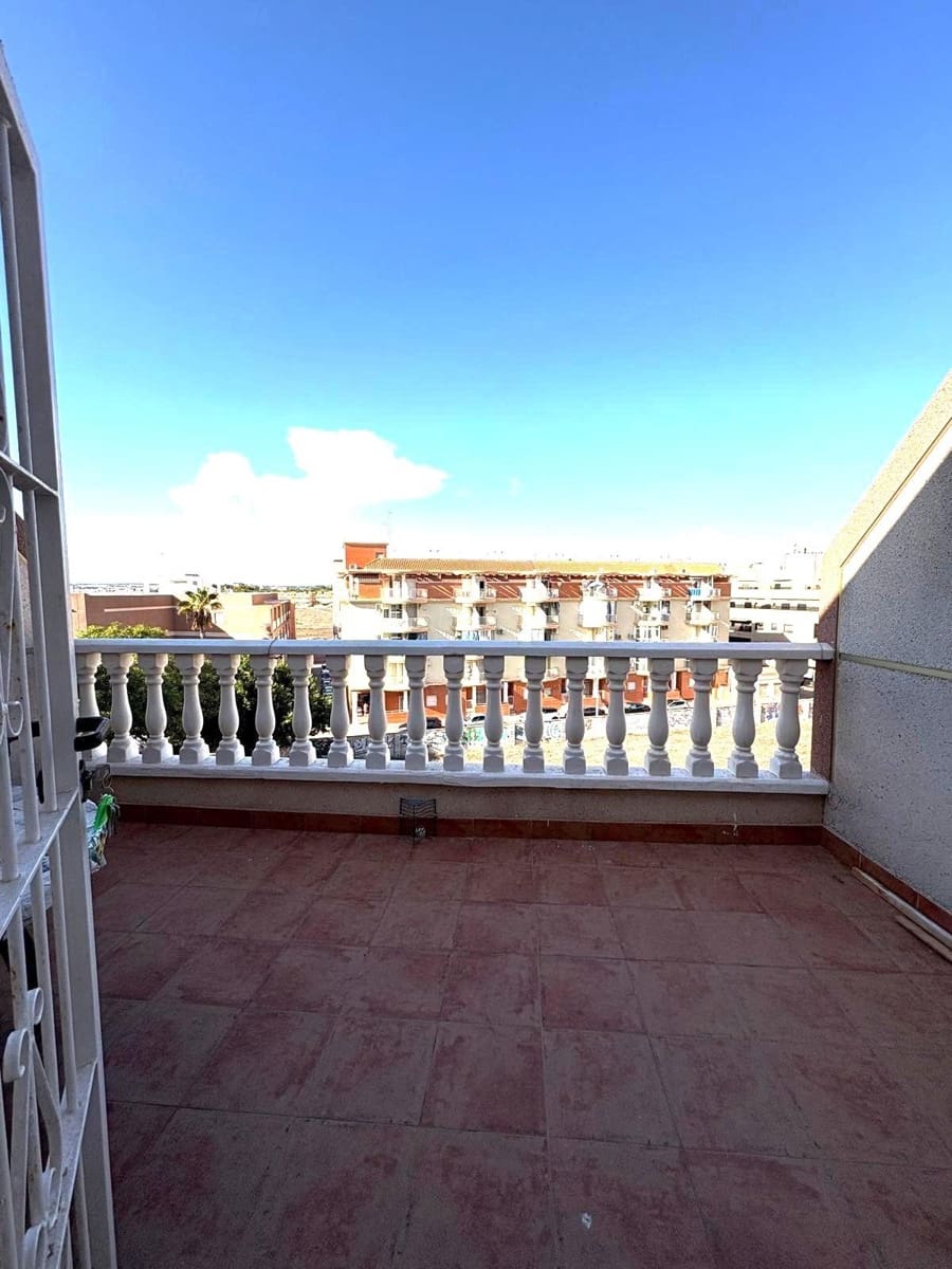 2 sypialnia Penthouse na sprzedaż w Torrevieja z garażem - 175 000 € (Ref: 9272472)