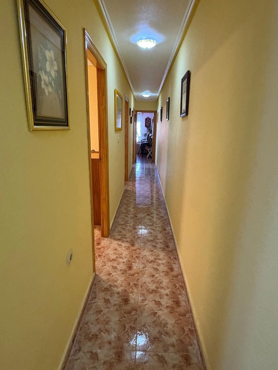 2 quarto Penthouse para venda em Torrevieja com garagem - 175 000 € (Ref: 9272472)