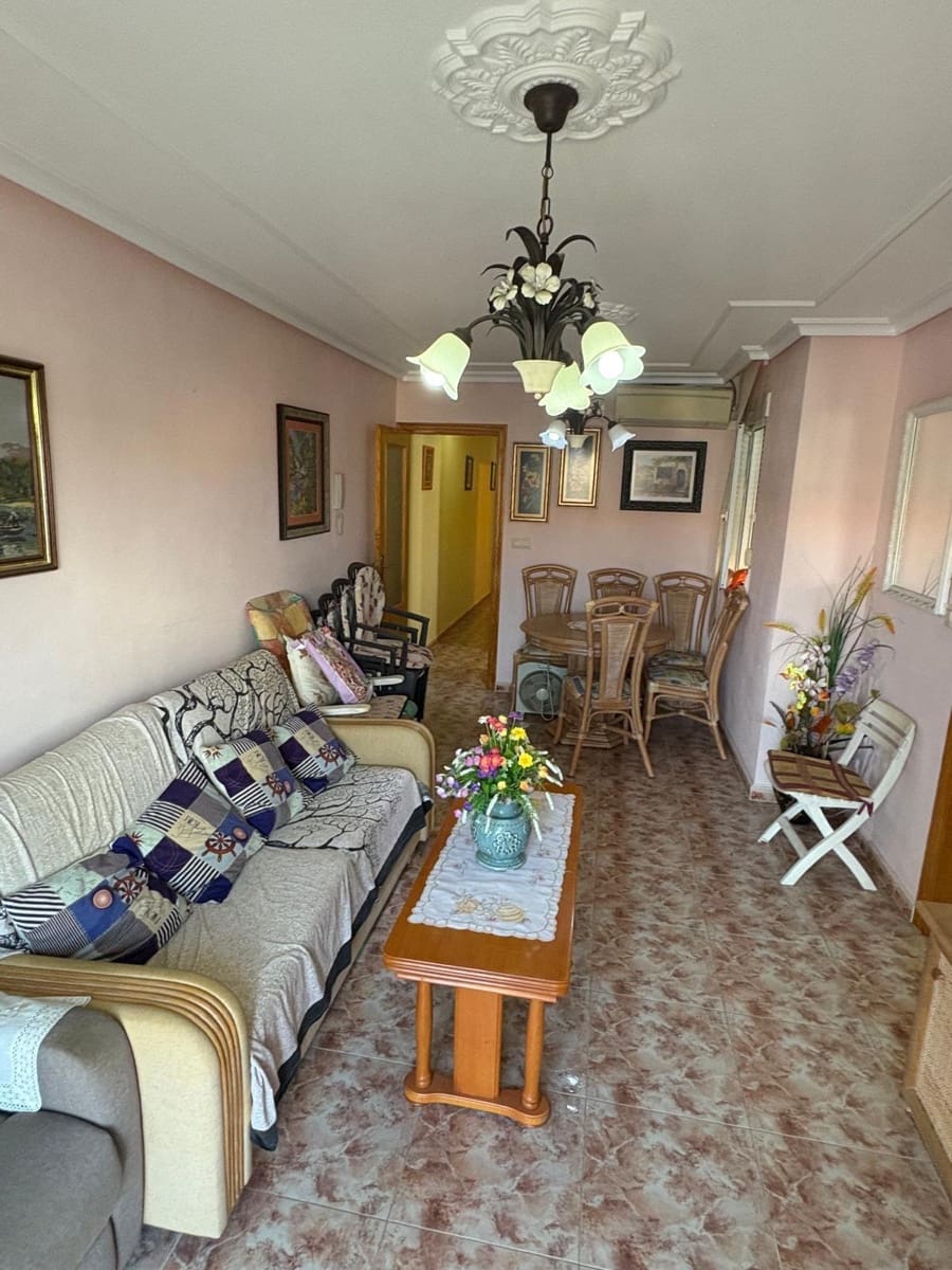 2 quarto Penthouse para venda em Torrevieja com garagem - 175 000 € (Ref: 9272472)