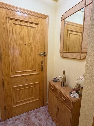 2 soveværelse Penthouse til salg i Torrevieja med garage - € 175.000 (Ref: 9272472)