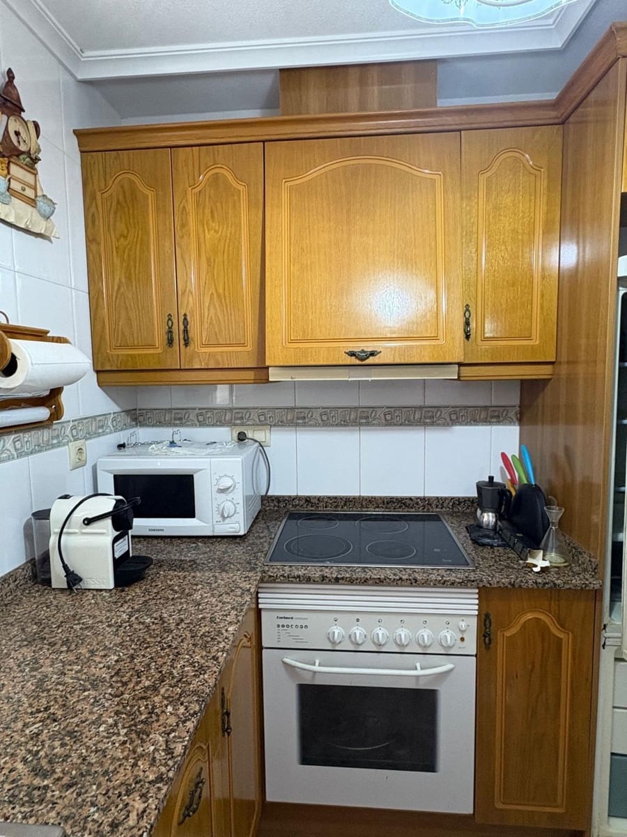 2 quarto Penthouse para venda em Torrevieja com garagem - 175 000 € (Ref: 9272472)