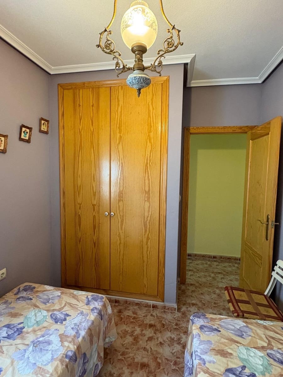 2 quarto Penthouse para venda em Torrevieja com garagem - 175 000 € (Ref: 9272472)