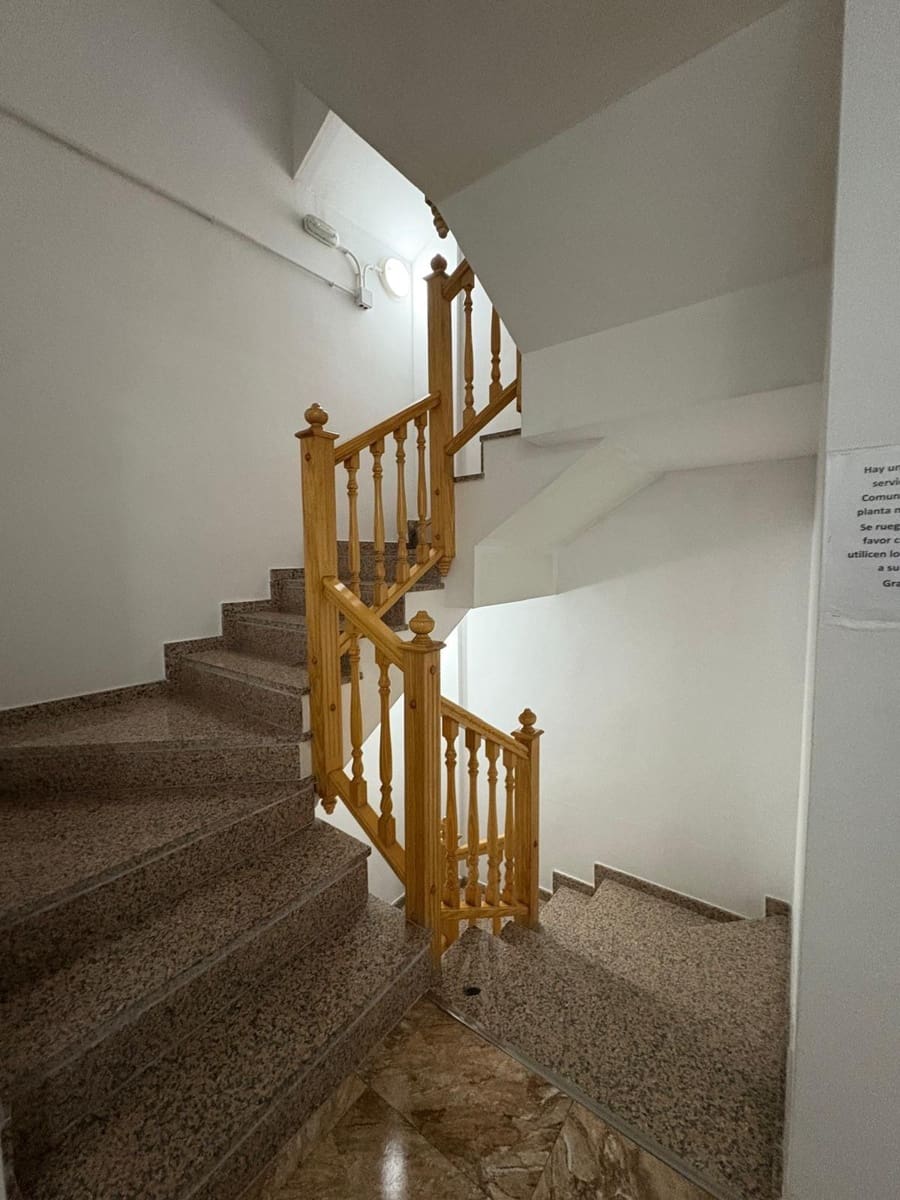 2 quarto Penthouse para venda em Torrevieja com garagem - 175 000 € (Ref: 9272472)