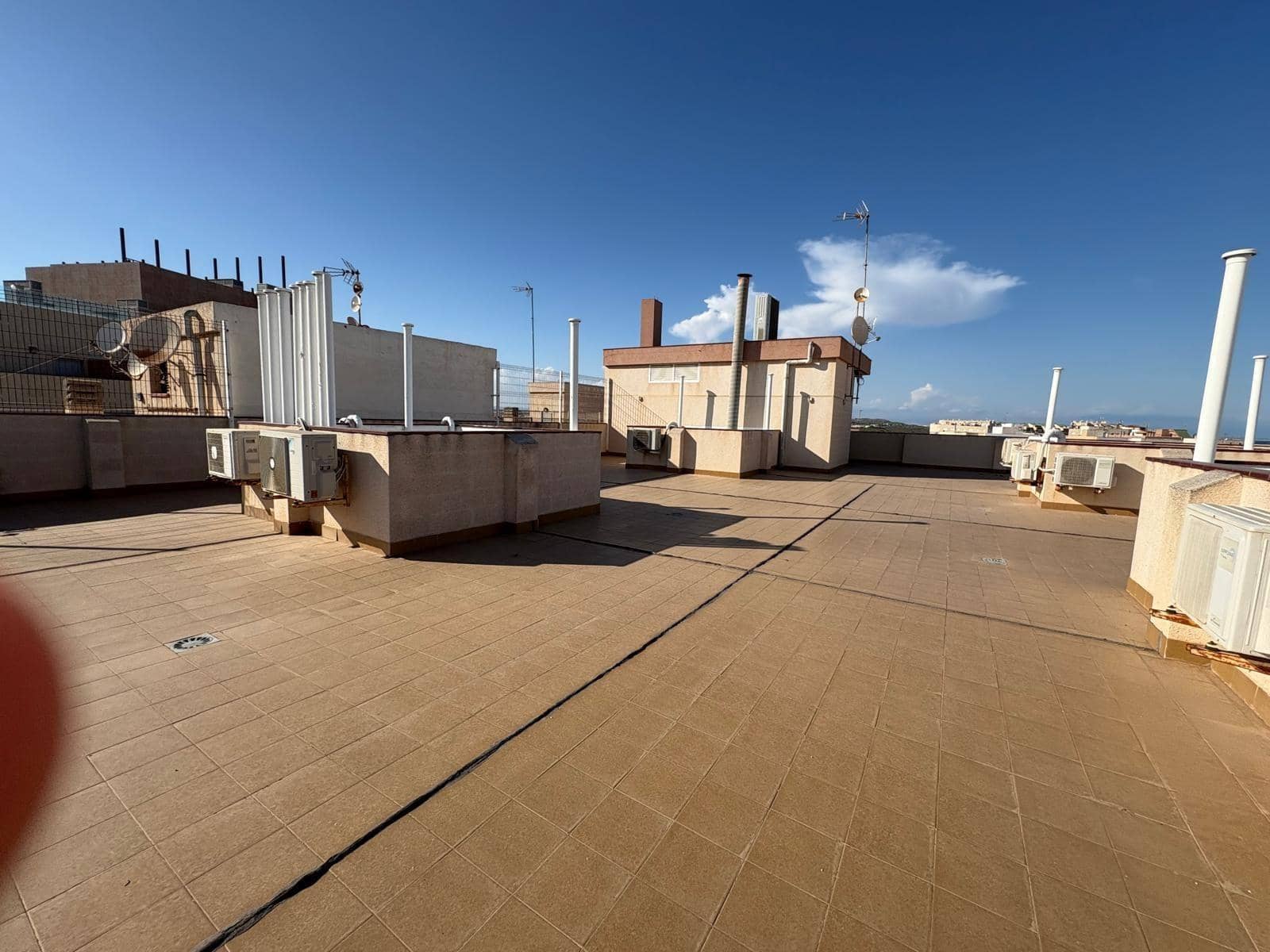 2 quarto Penthouse para venda em Torrevieja com garagem - 175 000 € (Ref: 9272472)