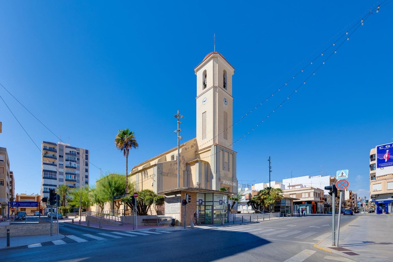 2 bedroom Apartment for sale in Guardamar del Segura - € 142,990 (Ref: 9291463)