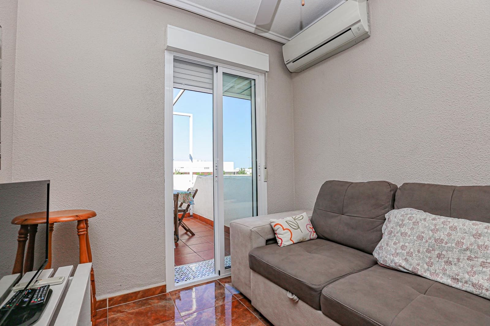 2 chambre Bungalow à vendre à Torrevieja avec piscine - 148 000 € (Ref: 9296780)