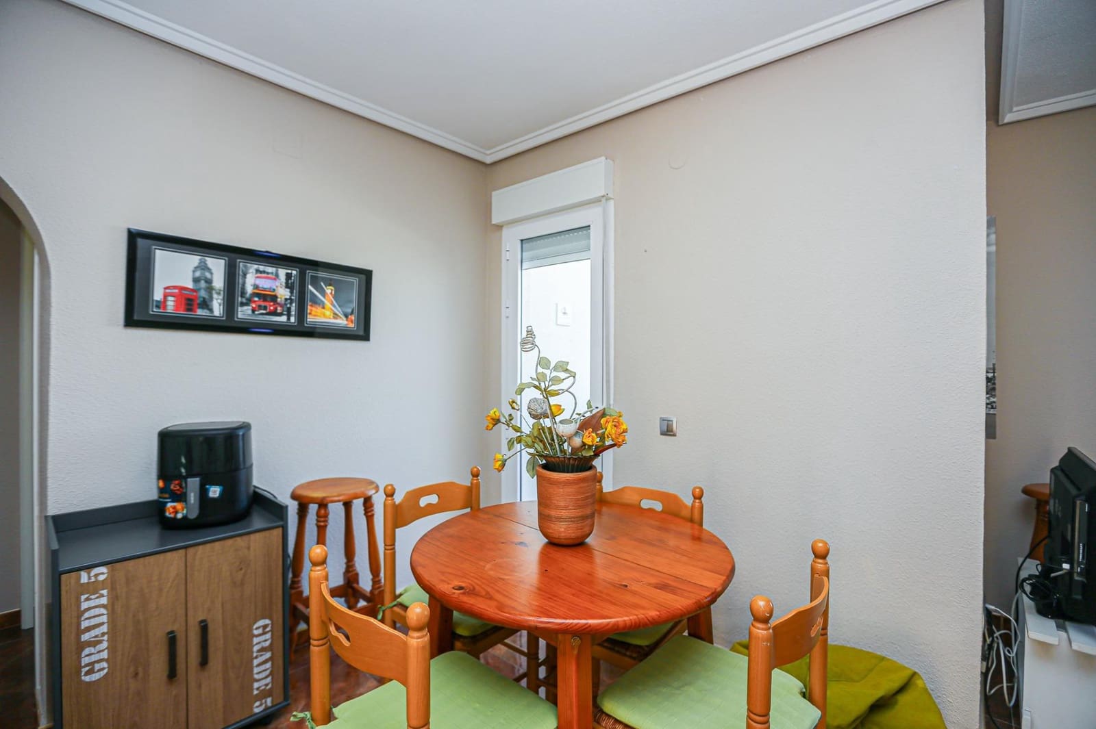 2 chambre Bungalow à vendre à Torrevieja avec piscine - 148 000 € (Ref: 9296780)